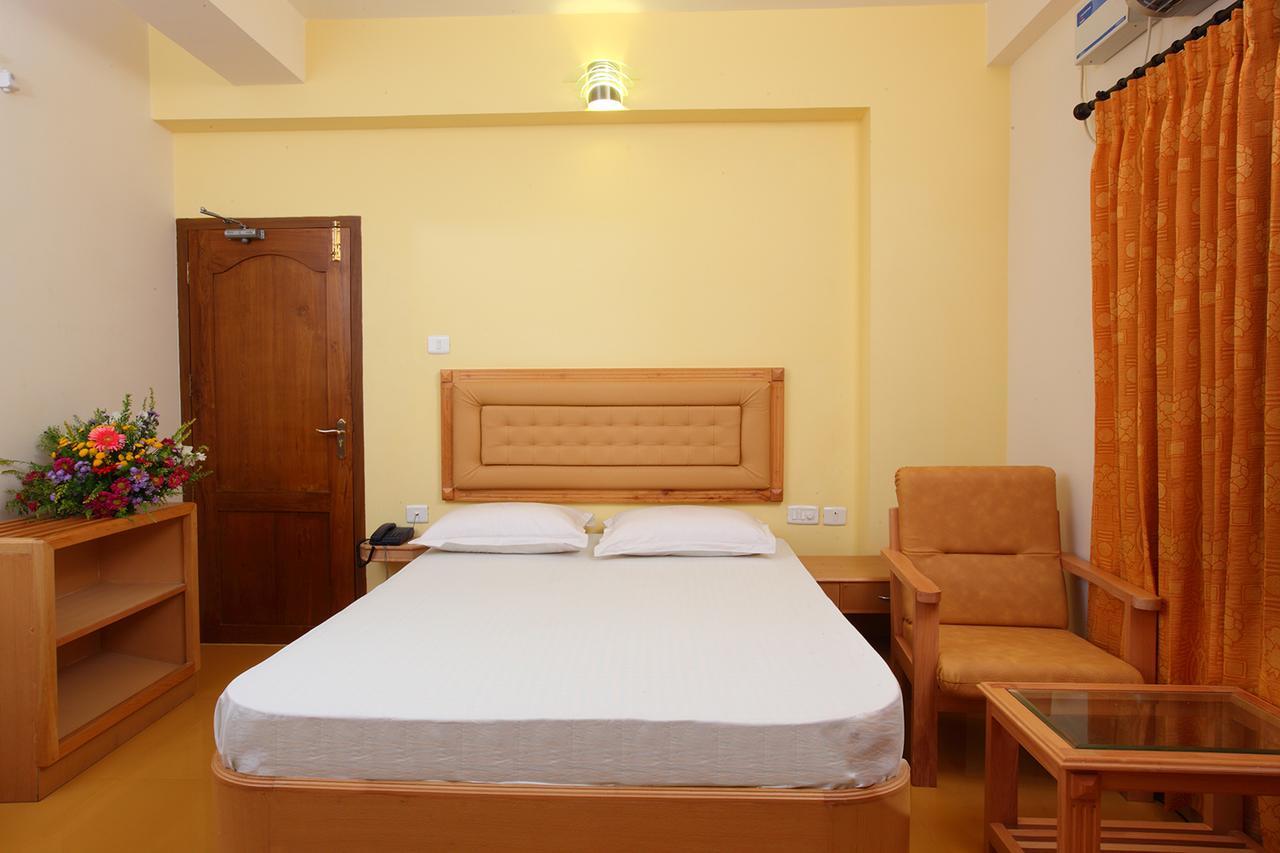 Rajavalsam Guruvayur Guruvāyūr Exterior foto